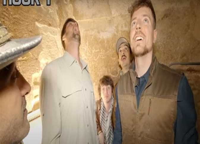 mrbeast pyramids.. لحظة فرار مستر بيست ورفاقه من الأأهرامات "خفت من لعنة الفراعنة" لحظة فرار مستر بيست ورفاقه من الأأهرامات