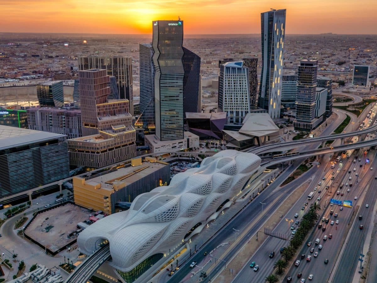 "النقل العام" يُعلن مواعيد مترو الرياض في رمضان 1446-2025 وتفاصيل تشغيل المسار البرتقالي مواعيد مترو الرياض في رمضان 1446-2025