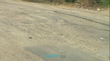 مشاهد جديدة توثق خطر طريق في العارضة.. يهدد أرواح السعوديين ونداءات عاجلة من السكان